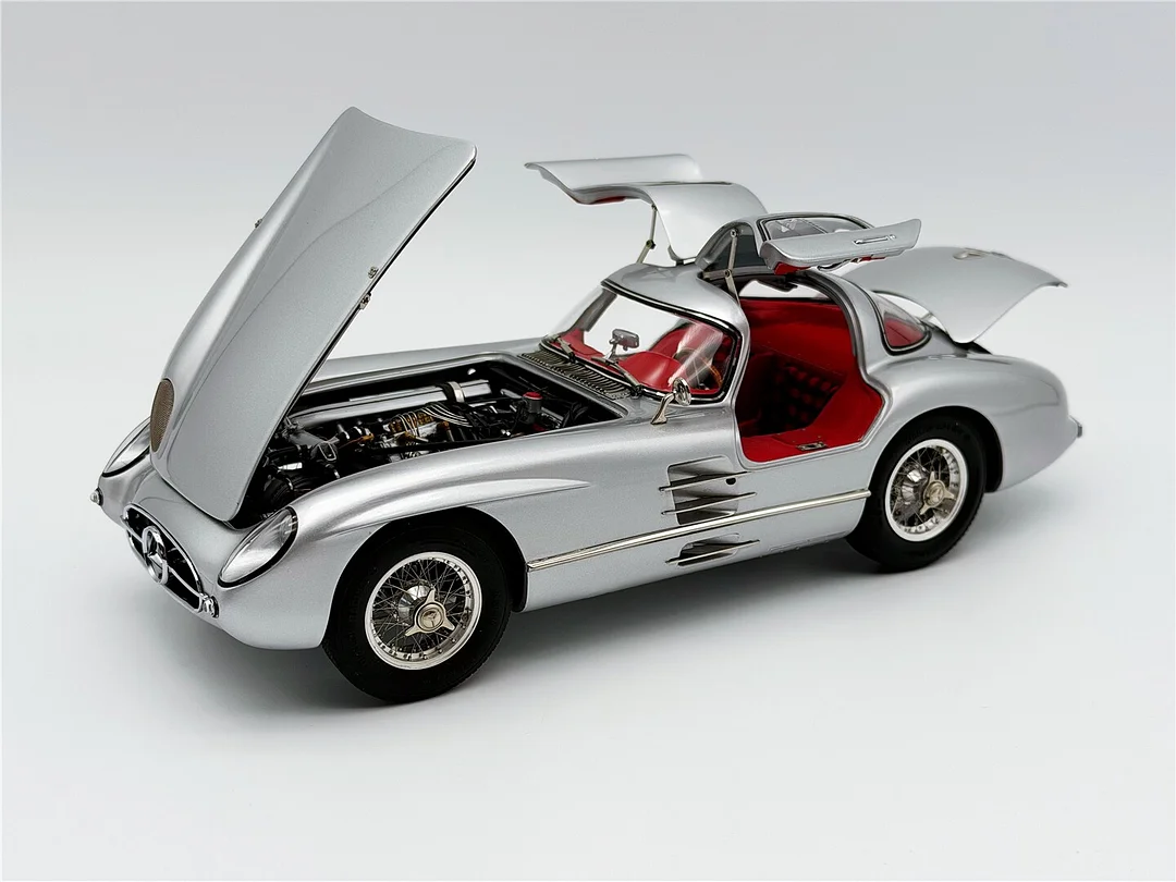 Limited Edition CMC Mercedes-Benz 300 SLR (1955) — Red Interior Collector’s Edition