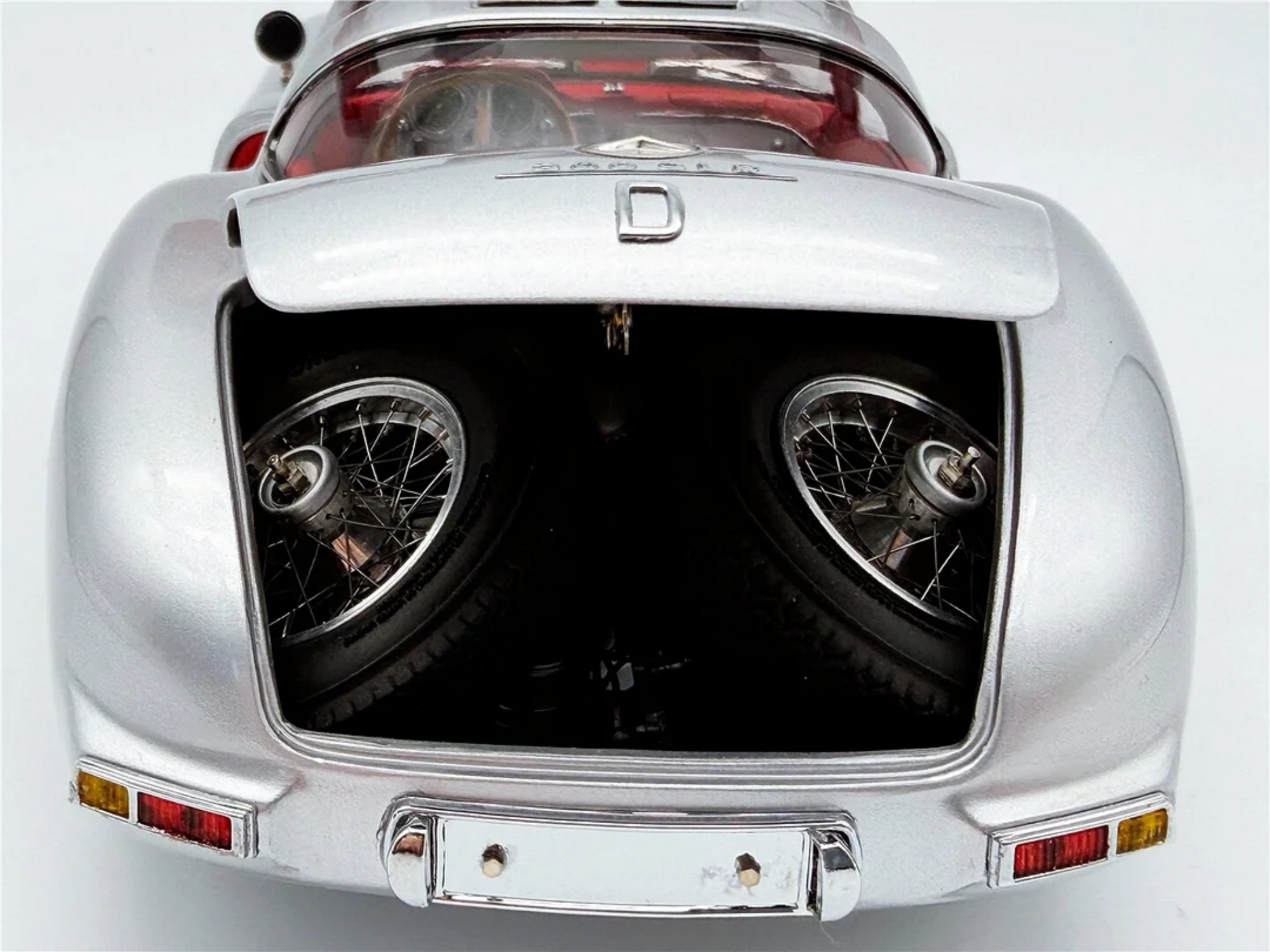 Limited Edition CMC Mercedes-Benz 300 SLR (1955) — Red Interior Collector’s Edition