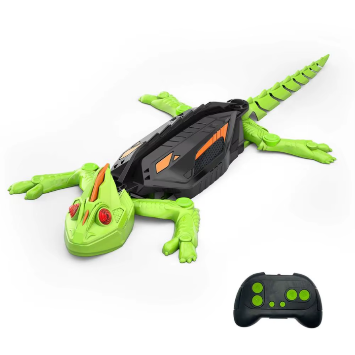Hyper-realistic lizard robot